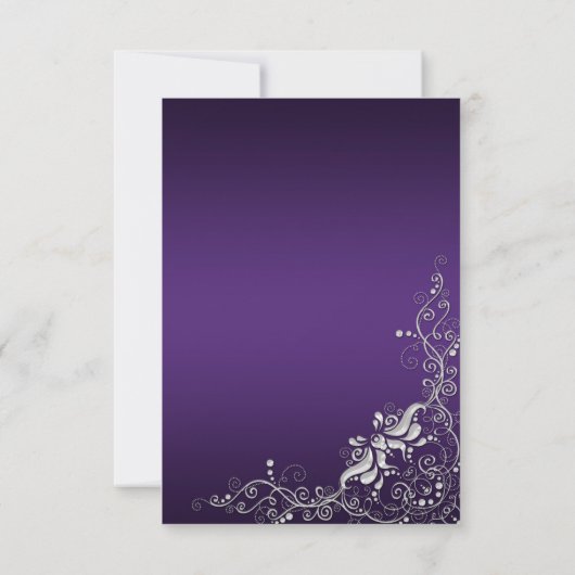 豪華な銀の花模様の渦巻きが付いた濃い紫色の招待状 RSVP (裏面)