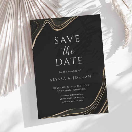 豪華な黒い大理石の背景(金ゴールドのライニング付き) 招待状