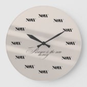 豪華な「NOW」ウォールクロック ラージ壁時計 (正面)