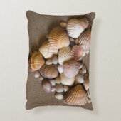 貝となされるバレンタインのハート アクセントクッション (裏面(縦))