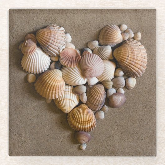 貝となされるバレンタインのハート ガラスコースター (正面)