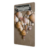 貝となされるバレンタインのハート ミニクリップボード (アングル2)