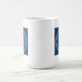 貝殻から成っている曼荼羅 コーヒーマグカップ (中央)
