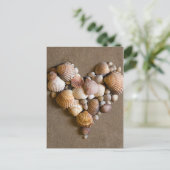 貝殻で作ったバレンタインハート シーズンポストカード (スタンド正面)