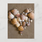 貝殻で作ったバレンタインハート シーズンポストカード (正面)