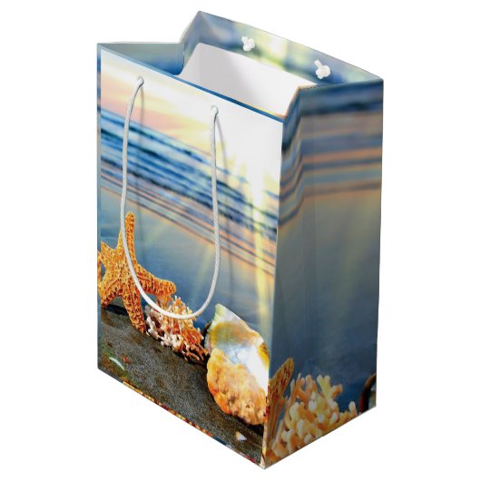 貝殻とヒトデのビーチ ミディアムペーパーバッグ (裏面アングル)