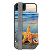 貝殻とヒトデのビーチ INCIPIO iPhoneウォレットケース (フォリオ裏面)
