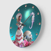 貝類、海馬、ピンクブルーの宝石の女性。 ラージ壁時計 (傾斜)