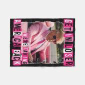 負けおもしろいるアメリカを逆行する フリースブランケット (正面(横))