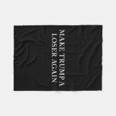 負け犬を再び引っ張る フリースブランケット (正面(横))