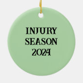 負傷したスポーツファンのための休日オーナメント セラミックオーナメント (裏面)
