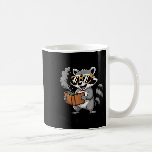 財布の中でおならをしたのでガソリン代がある おもしろアライグマ コーヒーマグカップ (右)