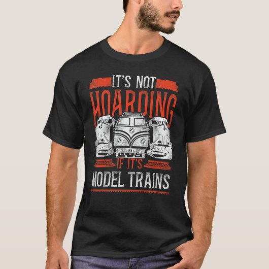 貨物列車のドライバーの走行移動 Tシャツ (正面)