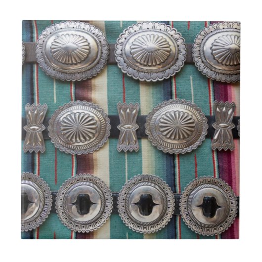 販売のための銀製ベルト、サンタフェ、ニューメキシコ。 米国 タイル (正面)