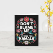 責めないで私はKamalaに投票した私は彼女のAに投票 カード (黄色い花)
