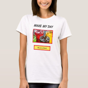 買乳ぶりの白いTシャツ Tシャツ