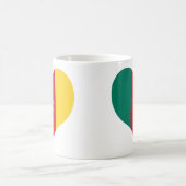 買物のカメルーンの旗 コーヒーマグカップ (中央)