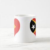 買物の東部チモール島の旗 コーヒーマグカップ (中央)