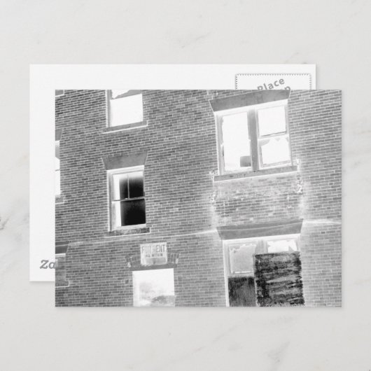 賃貸料-陰性のための断念されたアパート ポストカード (正面/裏面)