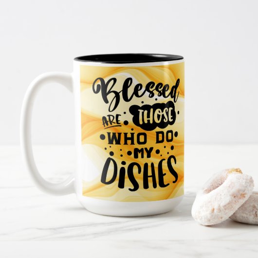 賛美お皿を盛る者だ ツートーンマグカップ (ドーナツ)