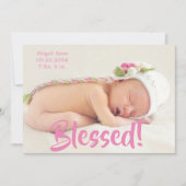 賛美ピンクフォトスクリプトガールパーソナライズされた誕生 案内状 (正面)