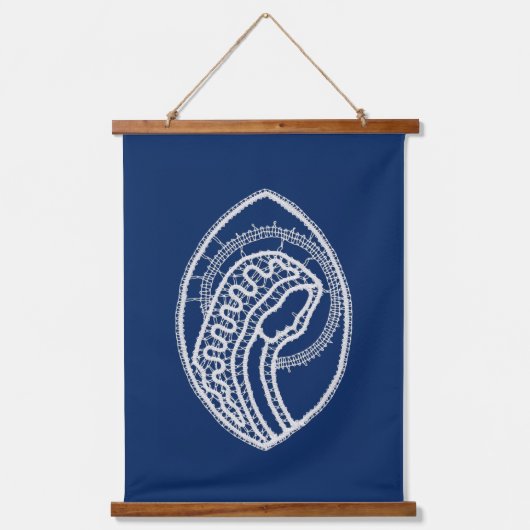 賛美ヴァージンメアリー、ホワイトレース、ネイビーブルー 吊り下げ型タペストリー (正面)