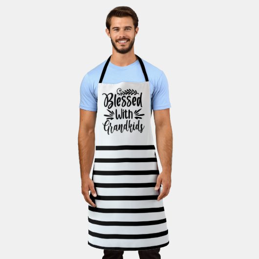 賛美子と エプロン (着用した状態)