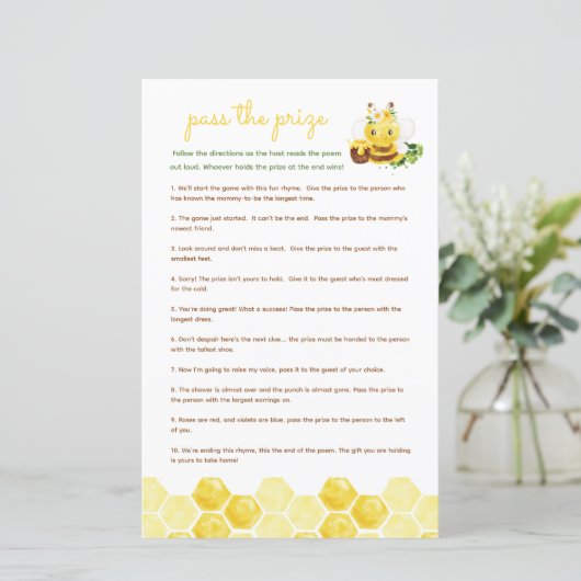 賞品の赤ちゃんシャワーゲームを渡す – bee honey (スタンド正面)