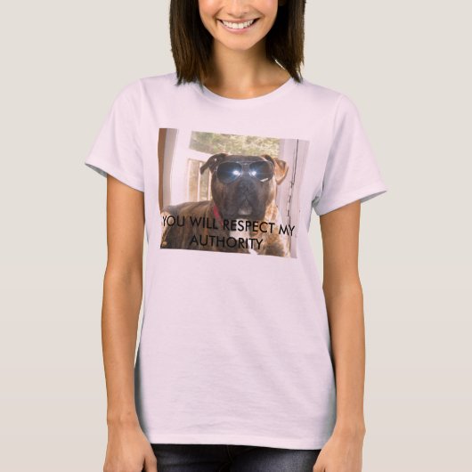 賞金目当てのハンターの後をつけて下さい Tシャツ (正面)