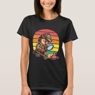 賢いフクロウ探偵が鶏の謎を調査 Tシャツ