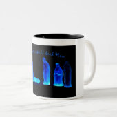 賢い人たちはまだ彼を求めている ツートーンマグカップ (正面右)
