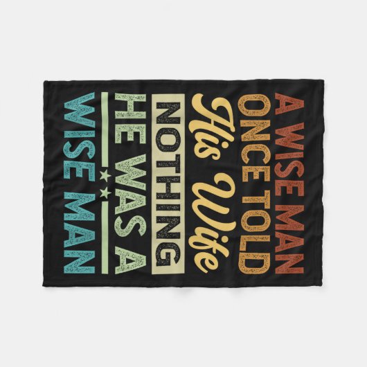 賢い人は妻に自分は策を打たぬことを言ったことがある フリースブランケット (正面(横))