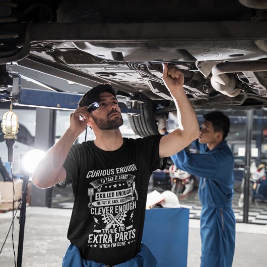 賢い十分な自動整備士おもしろいブラック Tシャツ