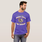 賢い奴かオナラを嗅ぎ分けられる奴だ Funny Tシャツ (正面フル)