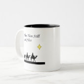 賢い者はまだ彼を求める ツートーンマグカップ (正面左)