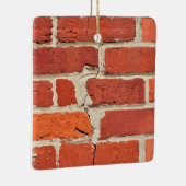 質感と亀裂の入った赤レンガの壁プリント セラミックオーナメント (右)