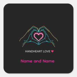 贅沢なリアルなカップルが手をつないで金色の指輪をつけている スクエアシール