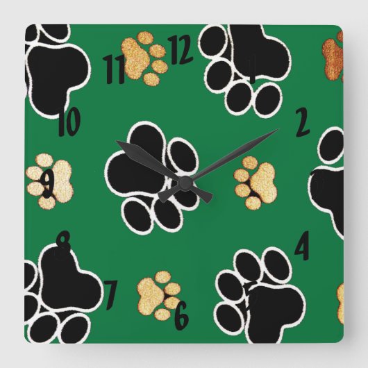 贅沢な犬犬の足のプリントを黒くし、日焼けさせて下さい スクエア壁時計 (正面)
