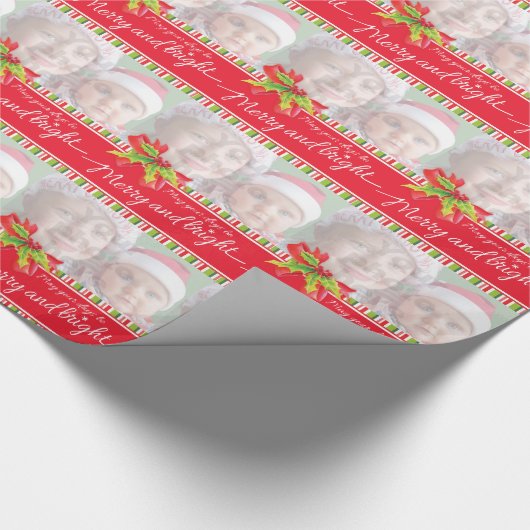 贈り物を飾るサンタのクリスマスのラップ ラッピングペーパー (角)