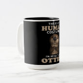 贈り物 私の人間の衣装|私は本当にオッターである ツートーンマグカップ (正面左)