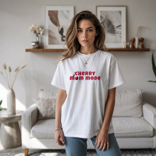 赤いおもしろいさくらんぼvibeスローガン母の日 tシャツ
