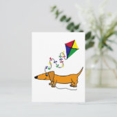 赤いおもしろいダシュント飛んでいるカイト漫画 ポストカード (スタンド正面)