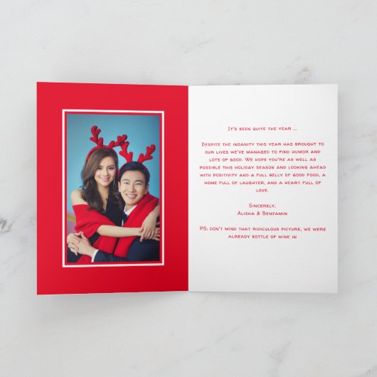 赤いおもしろい喜びのクリスマスホリデー シーズンカード (内部)