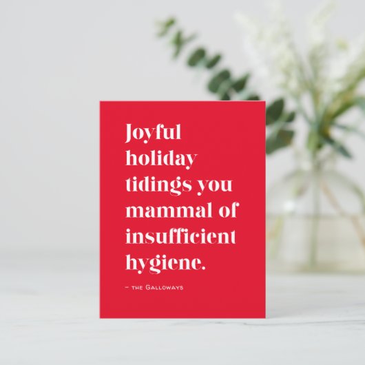 赤いおもしろい喜び疲れクリスマスの休日はがき シーズンポストカード (スタンド正面)