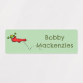 赤いおもしろい靴下の漫画の中のパーソナライズされたカエル ラベル (デザイン1)