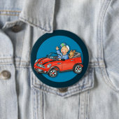 赤いおもちゃ車の男の子及び犬の円形ボタン 缶バッジ (インサイチュ)