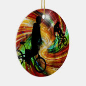 赤いおよびオレンジグランジな渦巻のBMXers セラミックオーナメント (右)