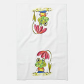 赤いお洒落花の下のかわいい緑のカエル キッチンタオル (縦)