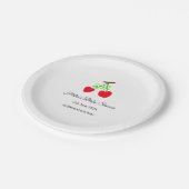 赤いさくらんぼグリーンボウ追加の名前日付ベビーシャワー ペーパープレート (アングル)
