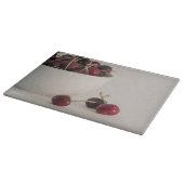 赤いさくらんぼフルーツ白いボウルのミュートされたトーン写真 カッティングボード (角)